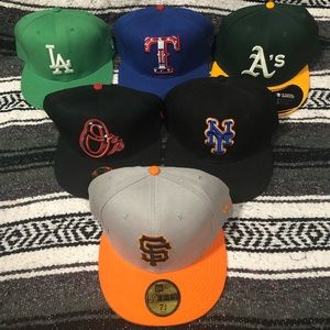 Baseball caps!! ⚾️ variety of teams